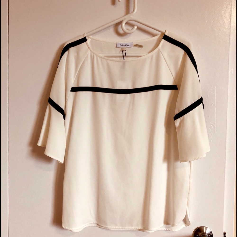 Silky white blouse never wore it